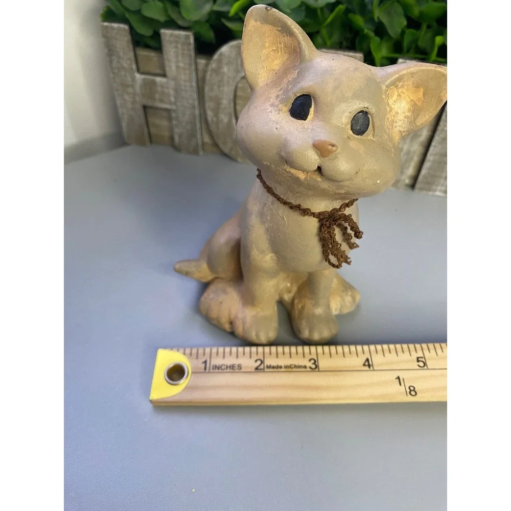 Cute Sitting Kitten‎ Cat Figurine with Necklace Home Decor Accent
